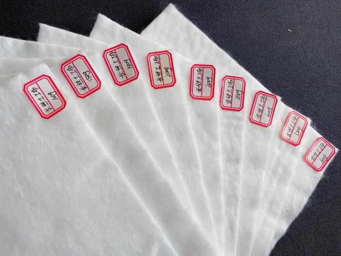 聚酯长丝针刺无纺土工布